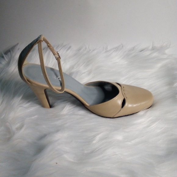 {EUC} women's b.c.b.g Paris heels size 7 - Picture 3 of 4